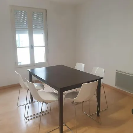 Lägenhet T2 Confortable Au Coeur De *